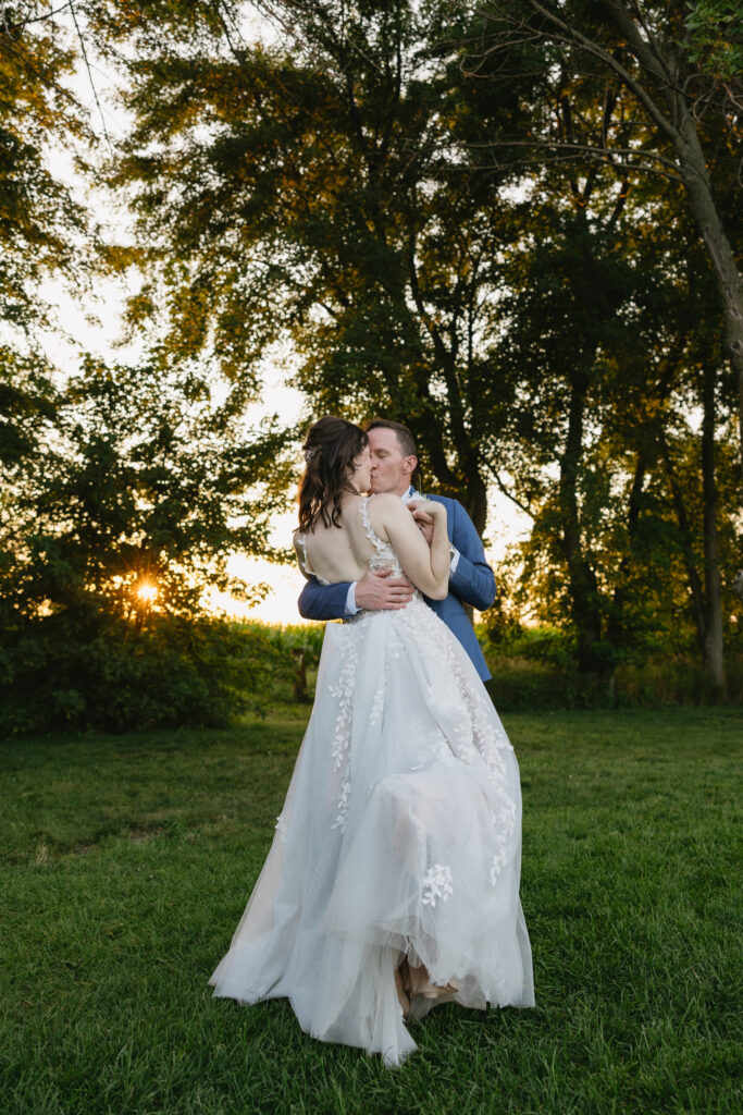 The Veranda by Meadow Barn Wedding Venue Sioux Falls, Sioux Falls Wedding Photographer