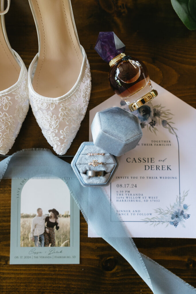 The Veranda by Meadow Barn Wedding Venue Sioux Falls, Sioux Falls Wedding Photographer